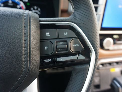 Used 2023 Toyota Tundra 1794 Edition image 9