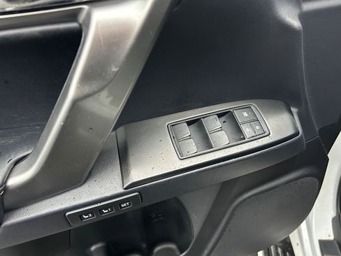 Used 2022 Lexus GX 460 Premium w/ Premium Package image 23