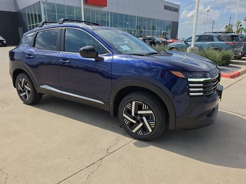 New 2026 Nissan Kicks SV w/ Cold Weather Package FWD image 9