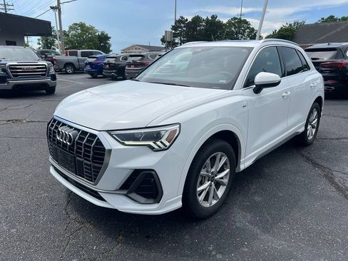 Used 2025 Audi Q3 2.0T Premium AWD/4WD image 2