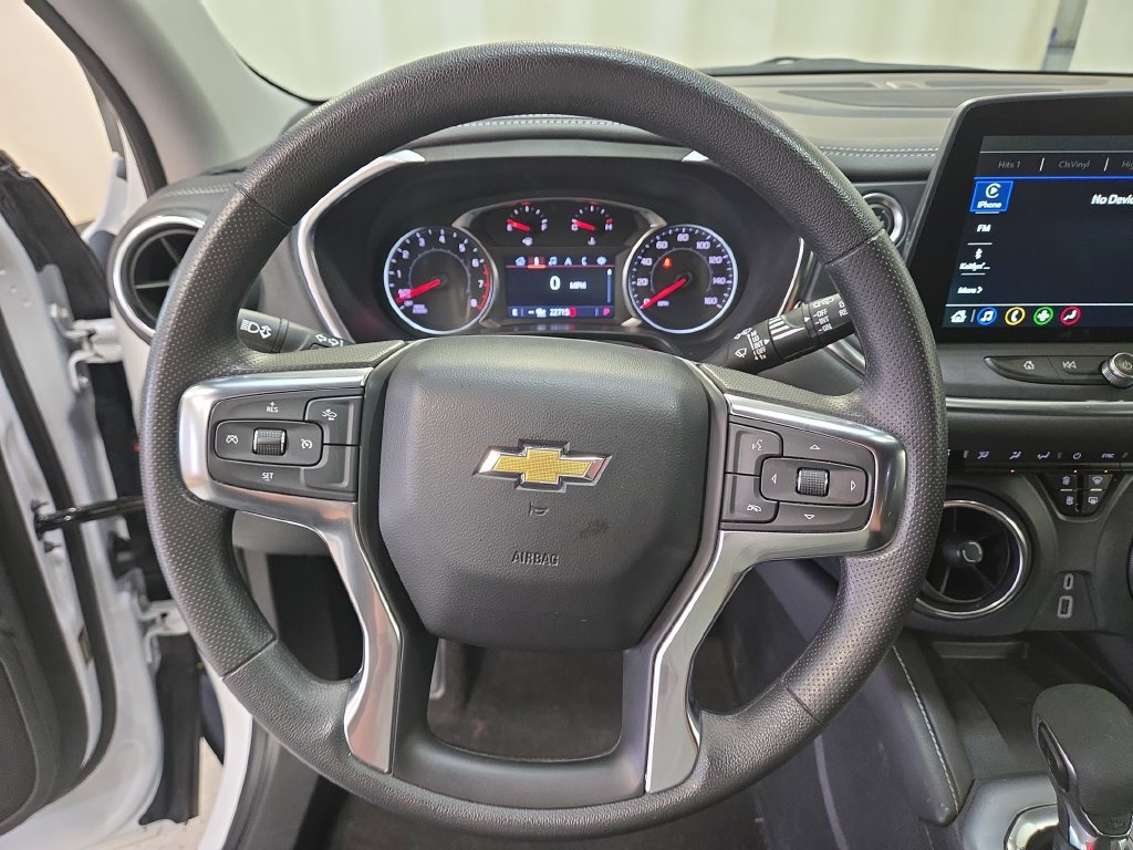Used 2024 Chevrolet Blazer LT w/ Convenience Package FWD image 3