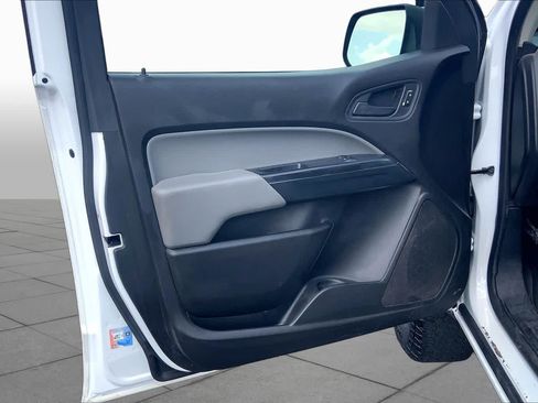 Used 2017 Chevrolet Colorado W/T RWD image 22