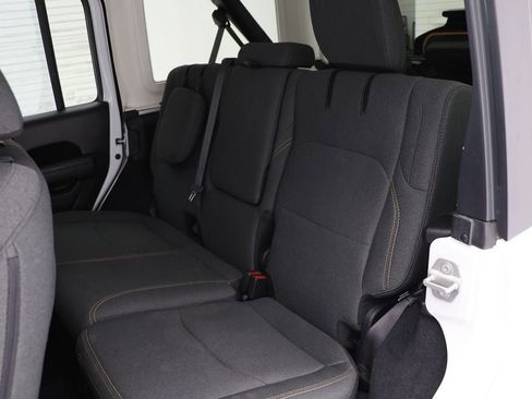 Used 2024 Jeep Wrangler Unlimited w/ Convenience Group image 11