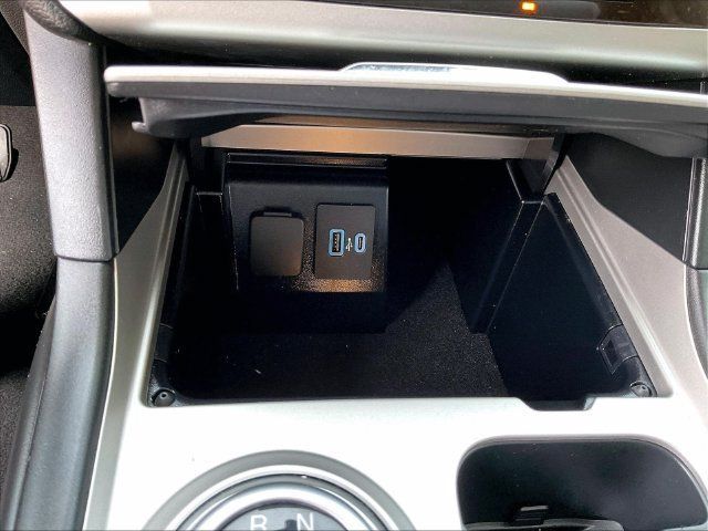 Used 2022 Ford Explorer XLT AWD/4WD image 12