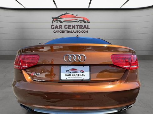 Used 2014 Audi S8 AWD/4WD image 6