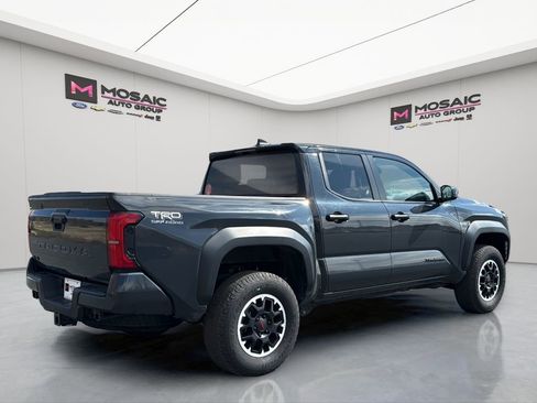 Used 2024 Toyota Tacoma TRD Off-Road AWD/4WD image 8