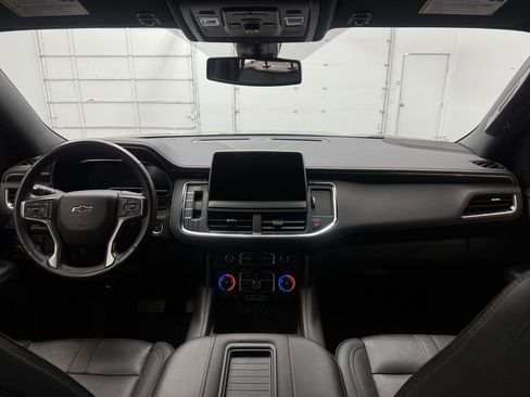 Used 2022 Chevrolet Suburban RST w/ Sport Performance Package image 13