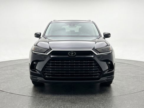 Used 2025 Toyota Grand Highlander FWD image 2