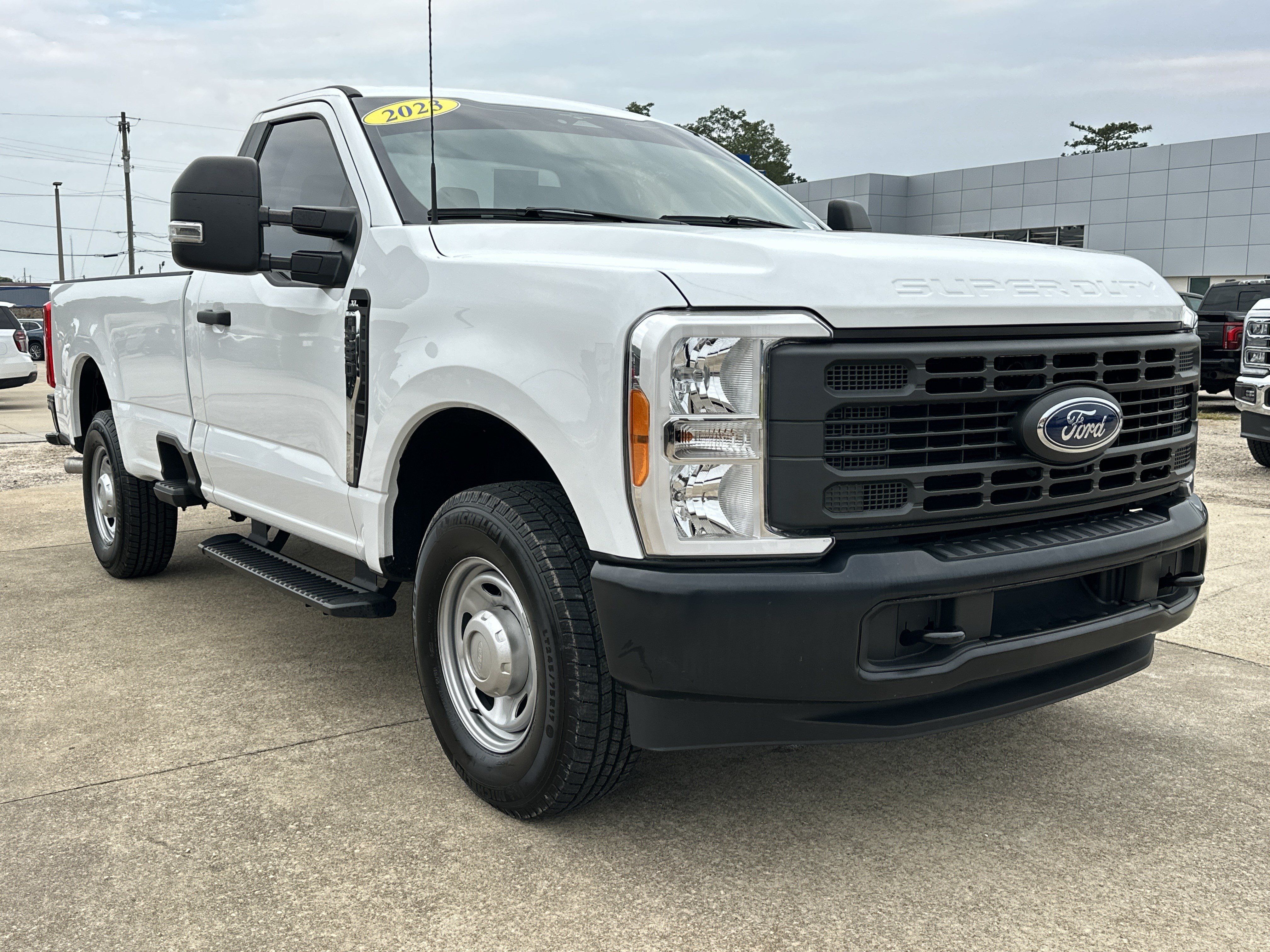 Used 2023 Ford F250 XL RWD image 4