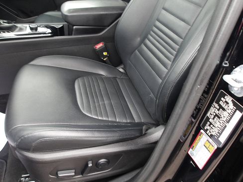 Used 2024 Kia Sportage SX image 13