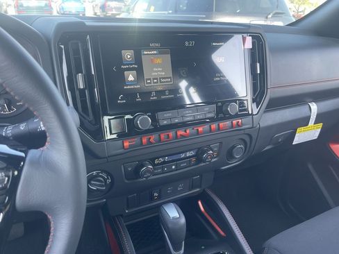 Used 2025 Nissan Frontier PRO-4X image 27