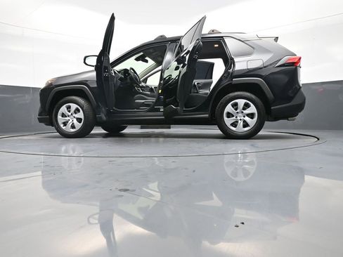 Used 2019 Toyota RAV4 LE image 47