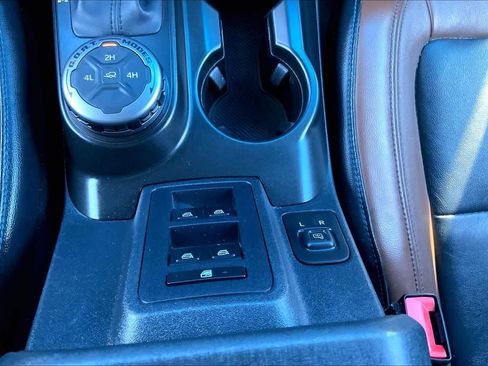 Used 2021 Ford Bronco Outer Banks image 36