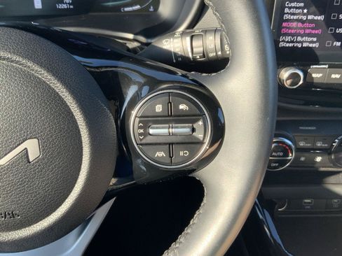 Used 2024 Kia Soul EX FWD image 29