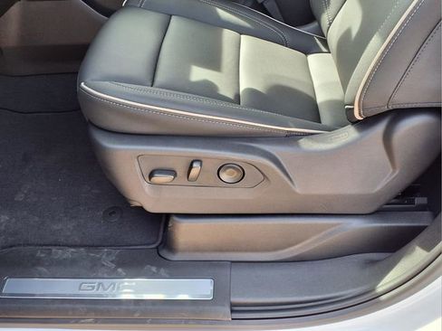 New 2026 GMC Yukon XL Elevation image 22