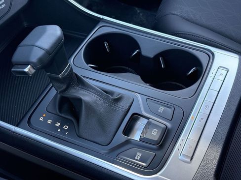 New 2026 Kia Carnival FWD image 21
