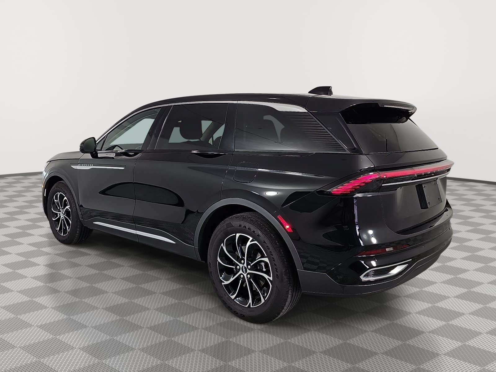 Used 2026 Lincoln Nautilus Premier w/ Equipment Group 102A AWD/4WD image 6