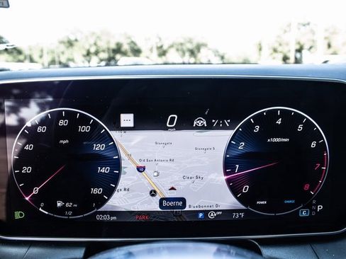 Used 2023 Mercedes-Benz GLC 300 4MATIC image 13