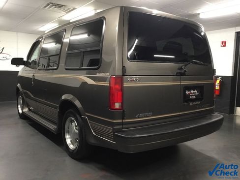 Used 1999 Chevrolet Astro image 8