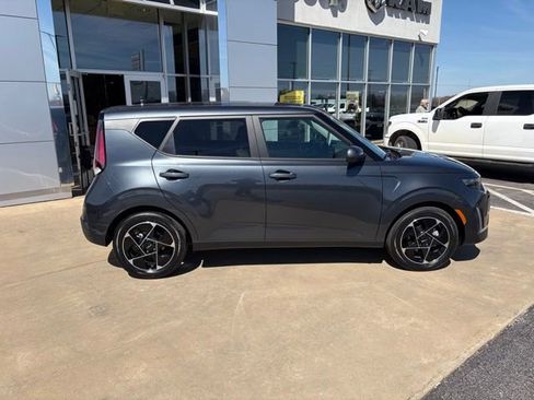 Used 2025 Kia Soul EX image 7