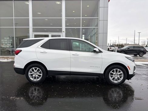 Used 2024 Chevrolet Equinox LT w/ LPO, Floor Liner Package image 8