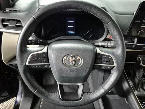 Certified 2023 Toyota Sienna XLE image 11