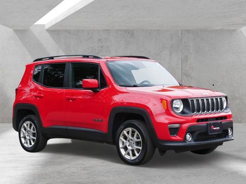 Used 2020 Jeep Renegade Latitude w/ Cold Weather Group AWD/4WD image 1