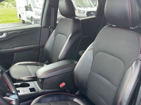 Used 2024 Ford Escape ST-Line w/ Tech Pack #1 AWD/4WD image 12
