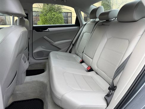 Used 2012 Volkswagen Passat 2.5 SE image 20