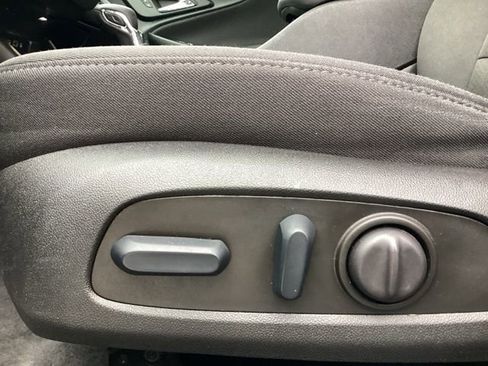 Used 2023 Chevrolet Malibu LT image 12