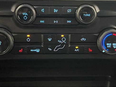 Used 2024 Ford F350 XLT w/ XLT Premium Package AWD/4WD image 18