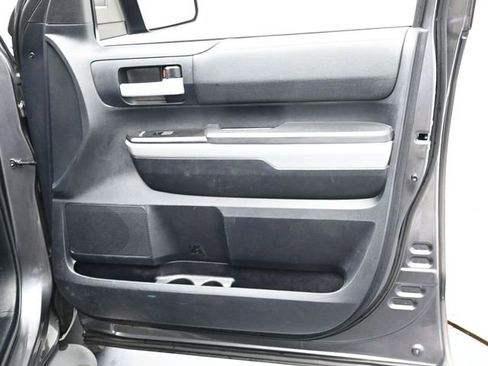 Used 2014 Toyota Tundra SR5 w/ TRD Off Road Package image 28