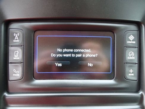 Used 2016 Chrysler 200 Limited Sedan FWD image 22