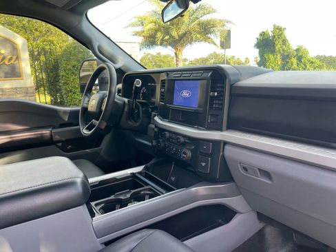 Used 2024 Ford F250 XLT w/ FX4 Off-Road Package image 8
