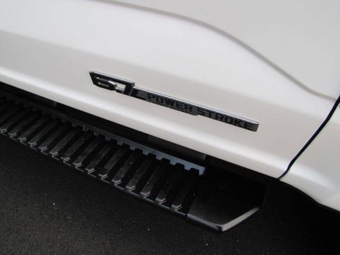 Used 2024 Ford F250 XLT w/ FX4 Off-Road Package image 27