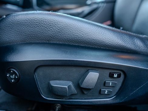 Used 2011 BMW 335i Sedan image 25