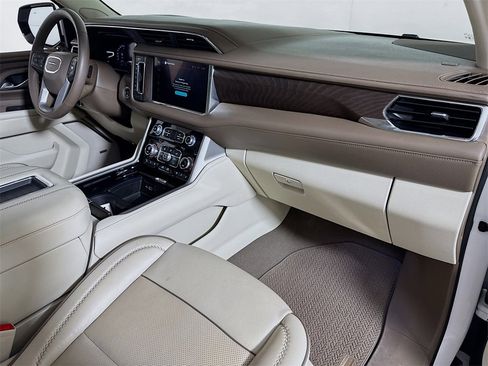 Certified 2023 GMC Yukon Denali image 30