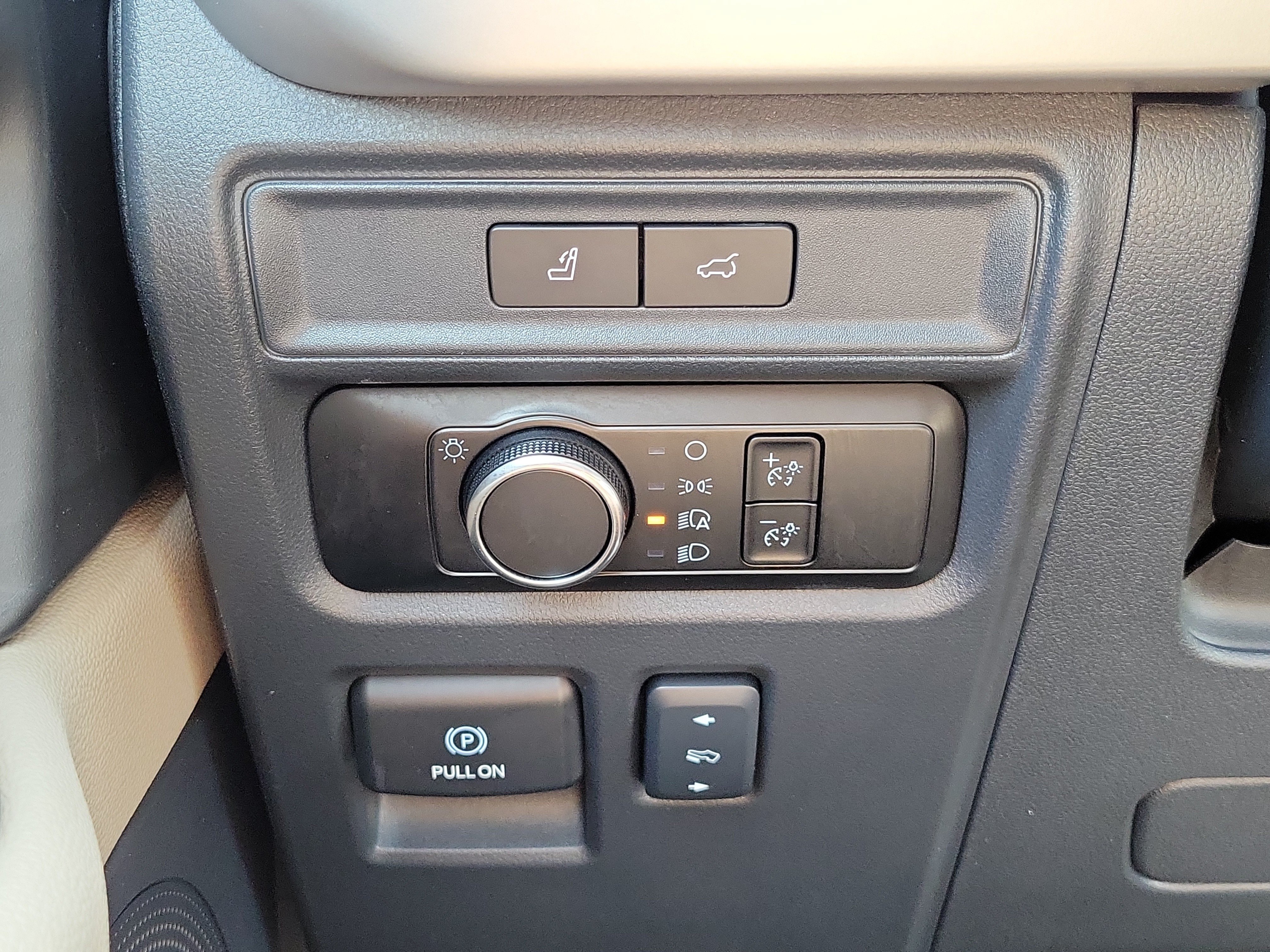 Used 2024 Ford Expedition XLT RWD image 28