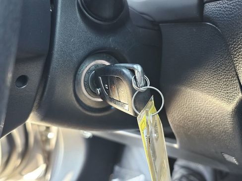 Used 2019 Toyota RAV4 LE image 33