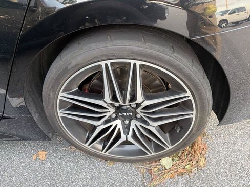 Used 2022 Kia Stinger GT1 RWD image 7