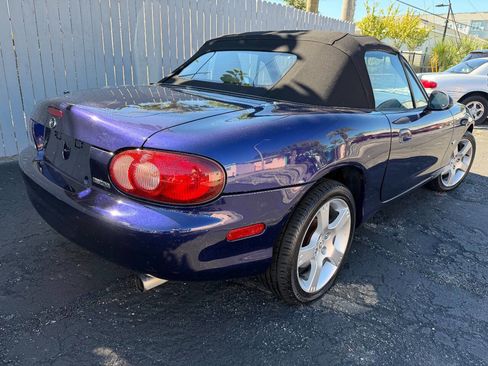 Used 2003 MAZDA MX-5 Miata LS image 3