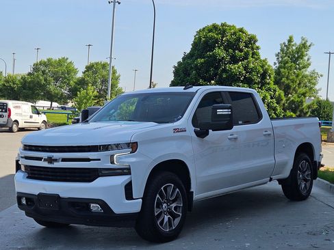 Used 2021 Chevrolet Silverado 1500 RST AWD/4WD image 3