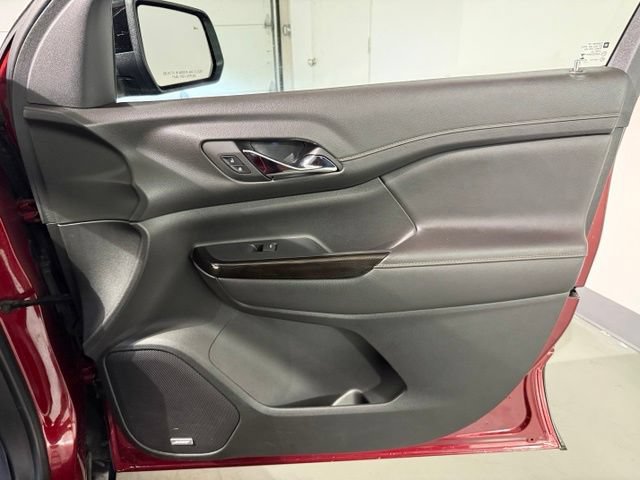 Certified 2022 GMC Acadia AT4 w/ Technology Package AWD/4WD image 31