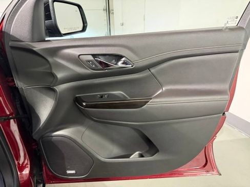 Used 2022 GMC Acadia AT4 w/ Technology Package AWD/4WD image 31