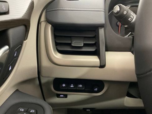 Used 2023 GMC Terrain Denali w/ LPO, Floor Liner Package AWD/4WD image 21