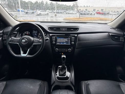 Used 2017 Nissan Rogue SL w/ SL Premium Package image 16