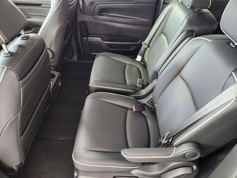 Used 2026 Honda Odyssey Touring image 14