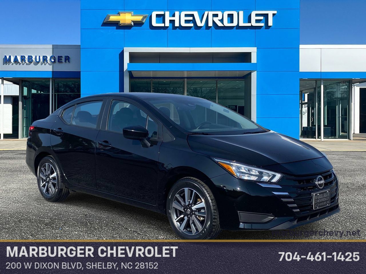 Used 2025 Nissan Versa SV FWD image 1