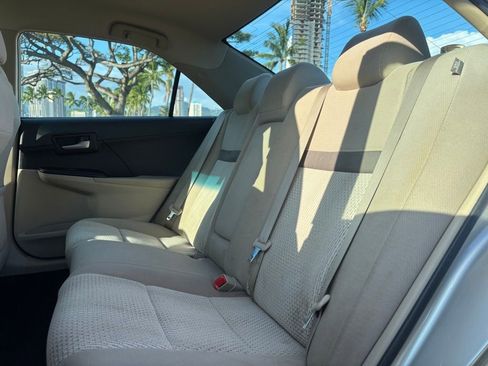 Used 2014 Toyota Camry SE image 10