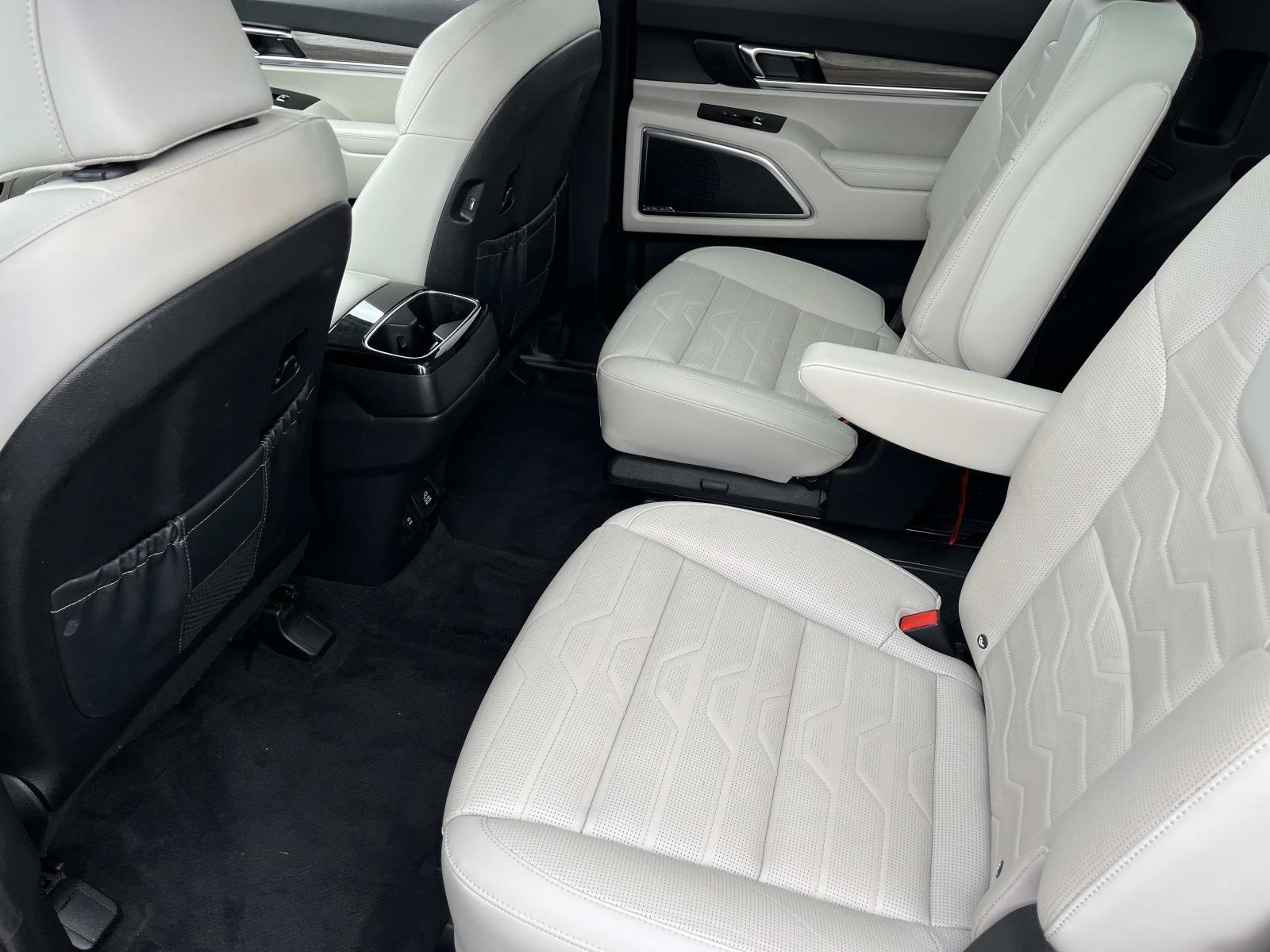 Used 2022 Kia Telluride SX w/ SX Prestige Package AWD/4WD image 17